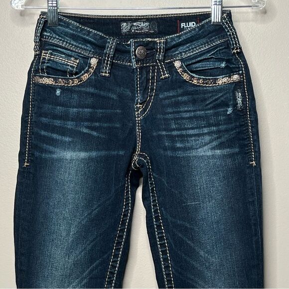 Silver Suki Slim Bootcut Mid-rise Embroidered Dark Wash Denim Jeans - Picture 2 of 16